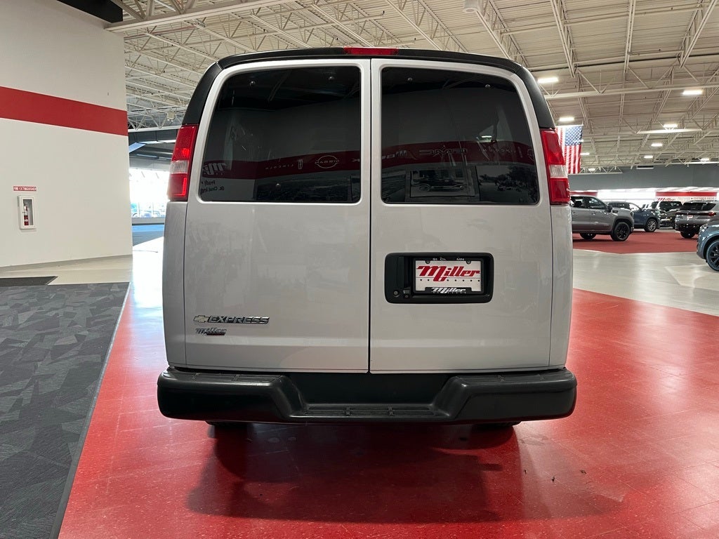 2020 Chevrolet Express 3500 LS Passenger