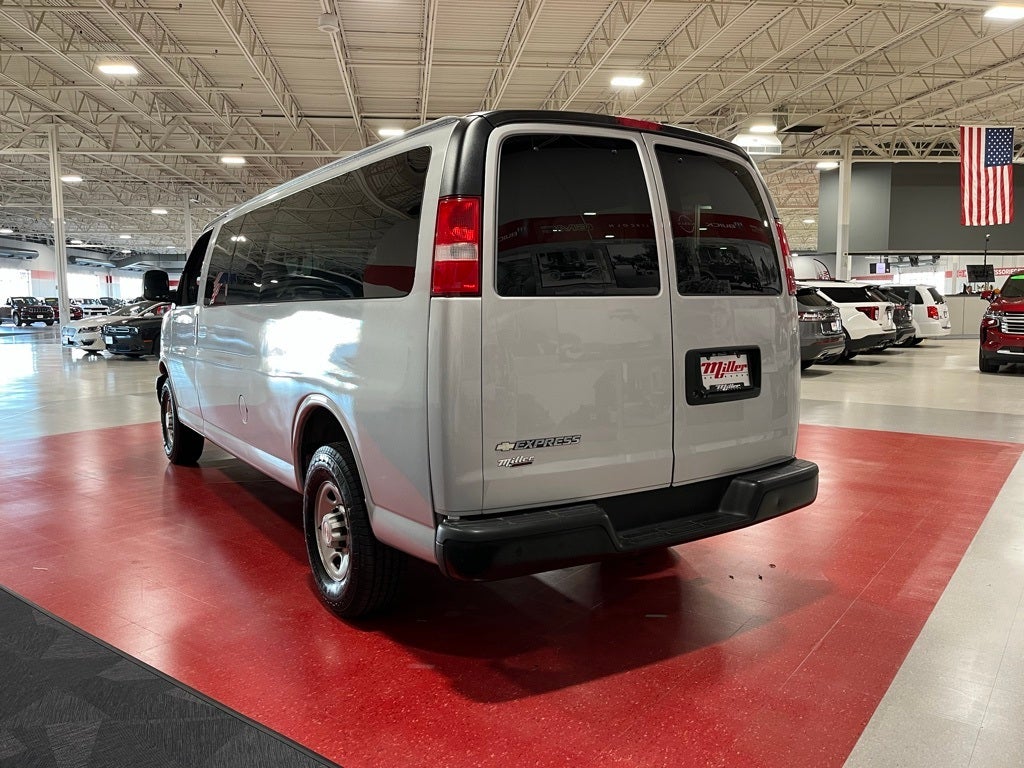 2020 Chevrolet Express 3500 LS Passenger