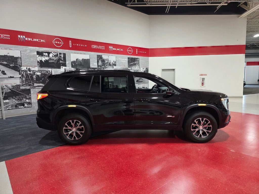 2025 GMC Acadia AT4