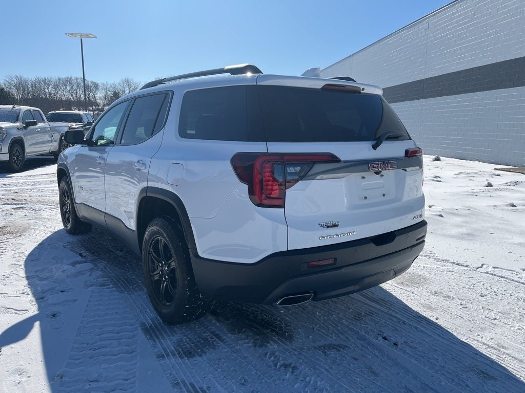 2023 GMC Acadia AT4