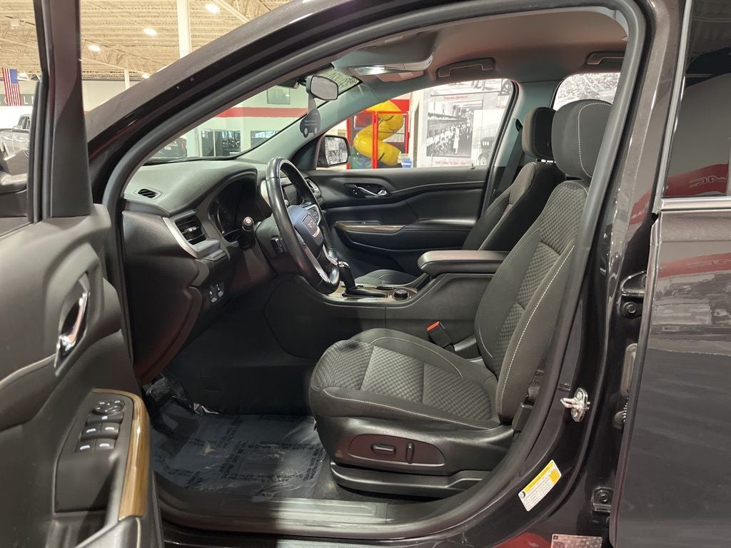 2019 GMC Acadia SLE-2