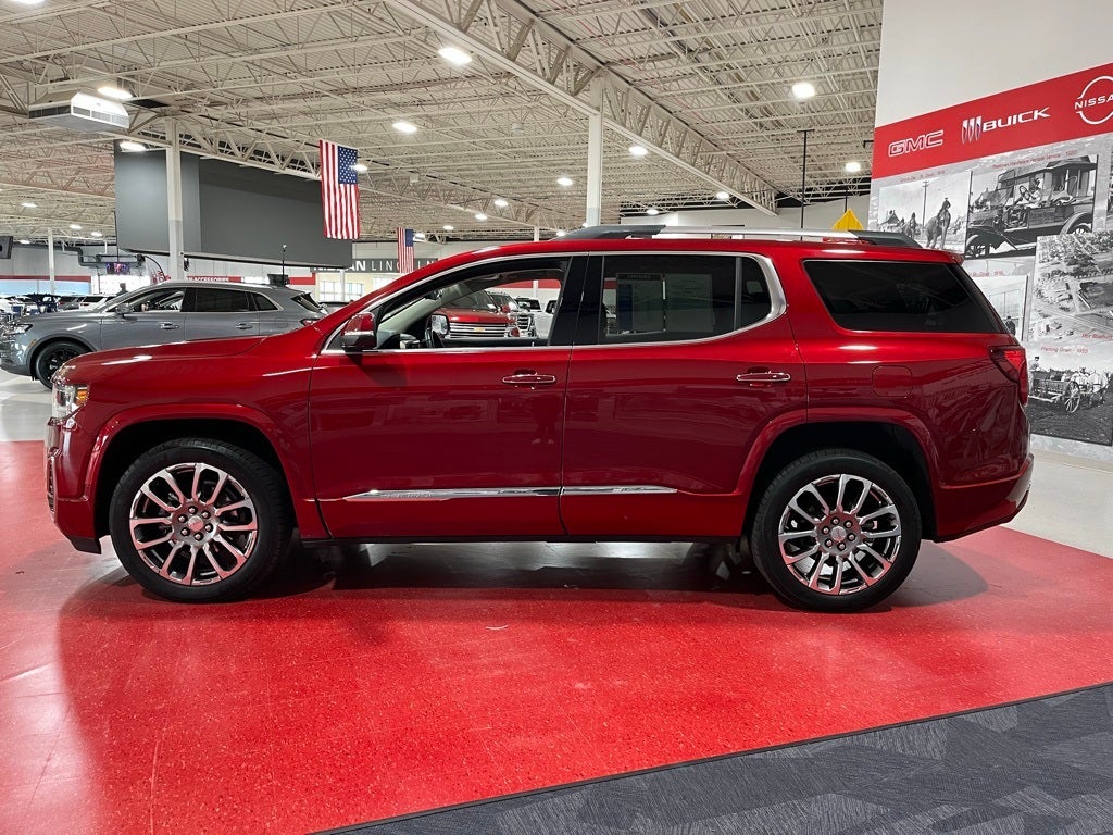 2023 GMC Acadia Denali