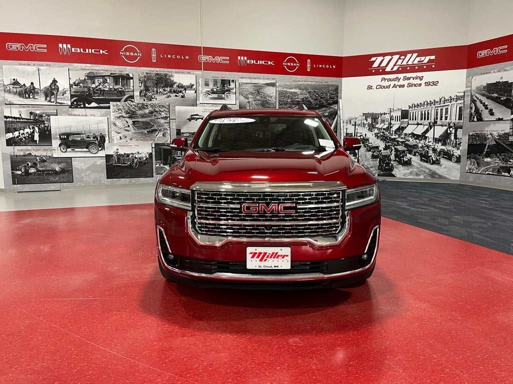 2023 GMC Acadia Denali