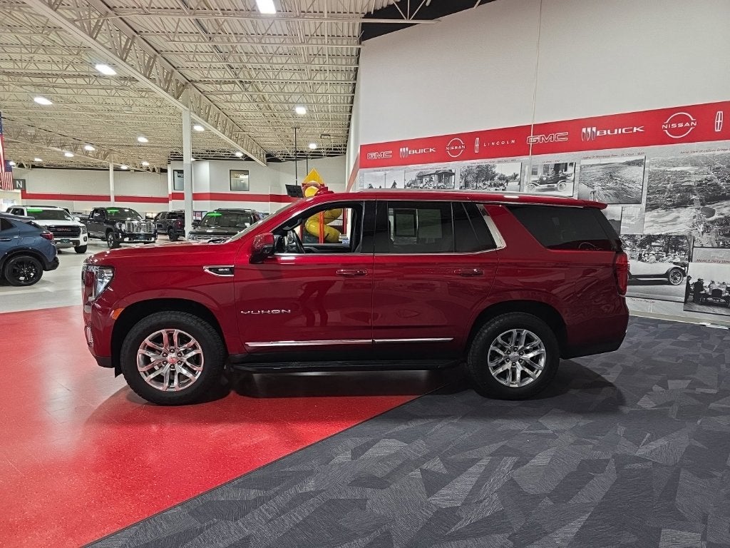 2023 GMC Yukon SLT
