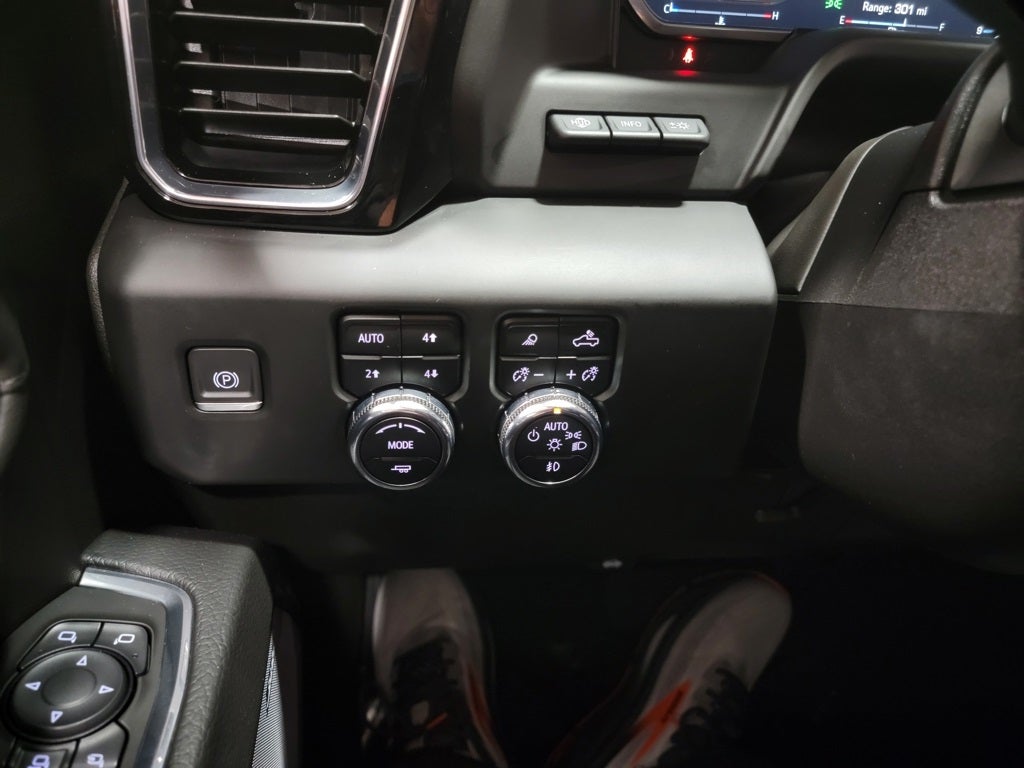 2024 GMC Sierra 3500HD Denali