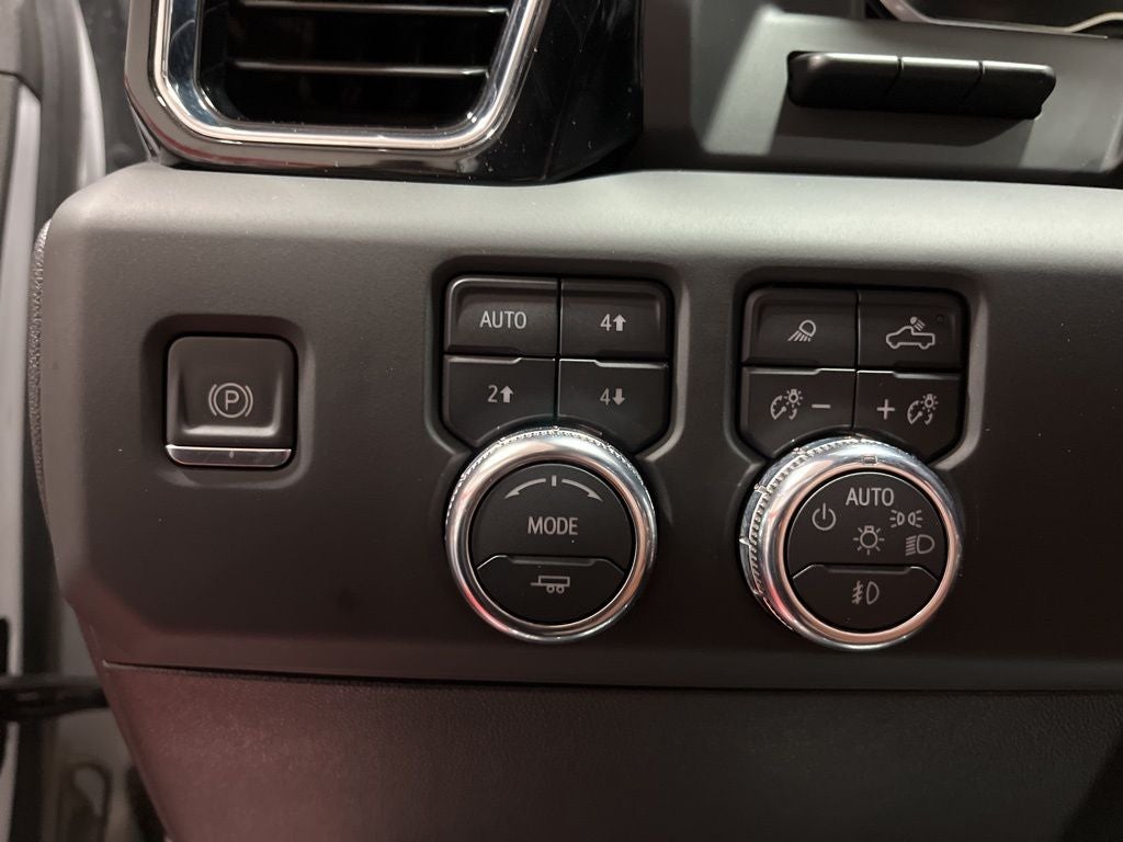 2024 GMC Sierra 3500HD Denali Ultimate