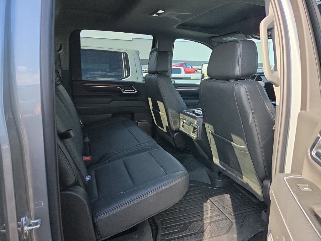 2025 GMC Sierra 3500HD Denali