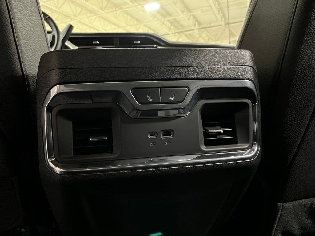 2025 GMC Sierra 3500HD Denali