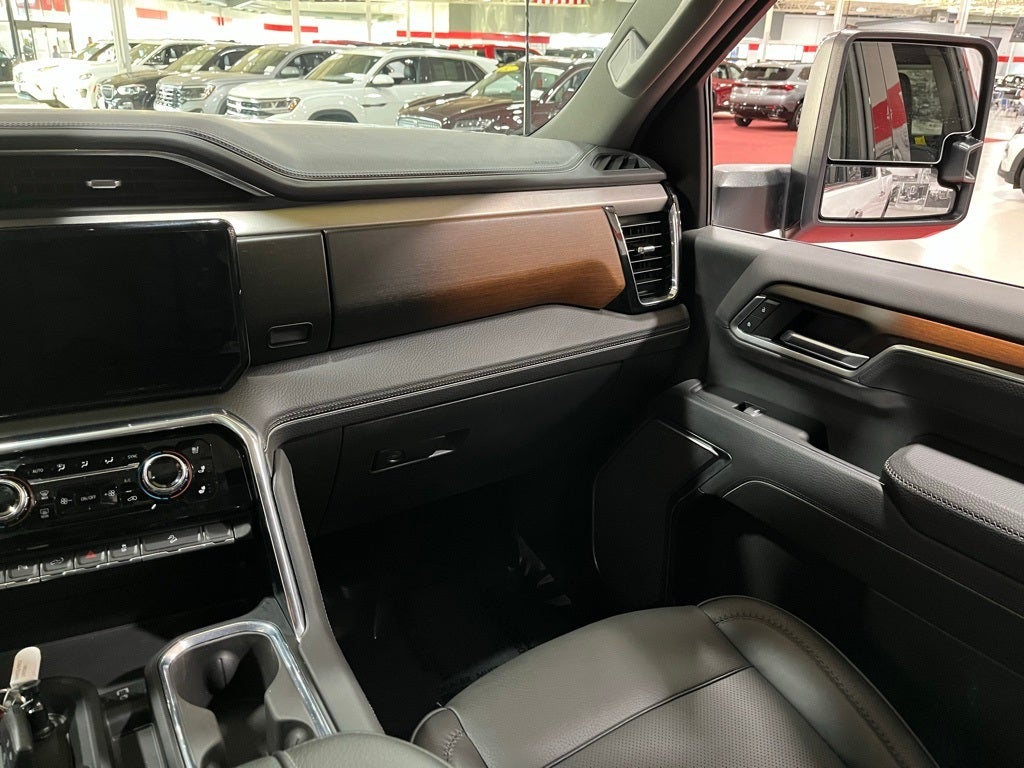 2025 GMC Sierra 3500HD Denali