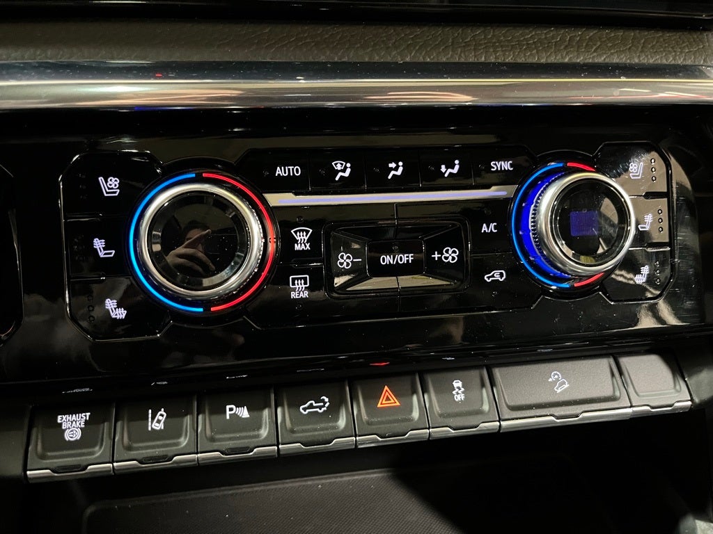 2025 GMC Sierra 3500HD Denali