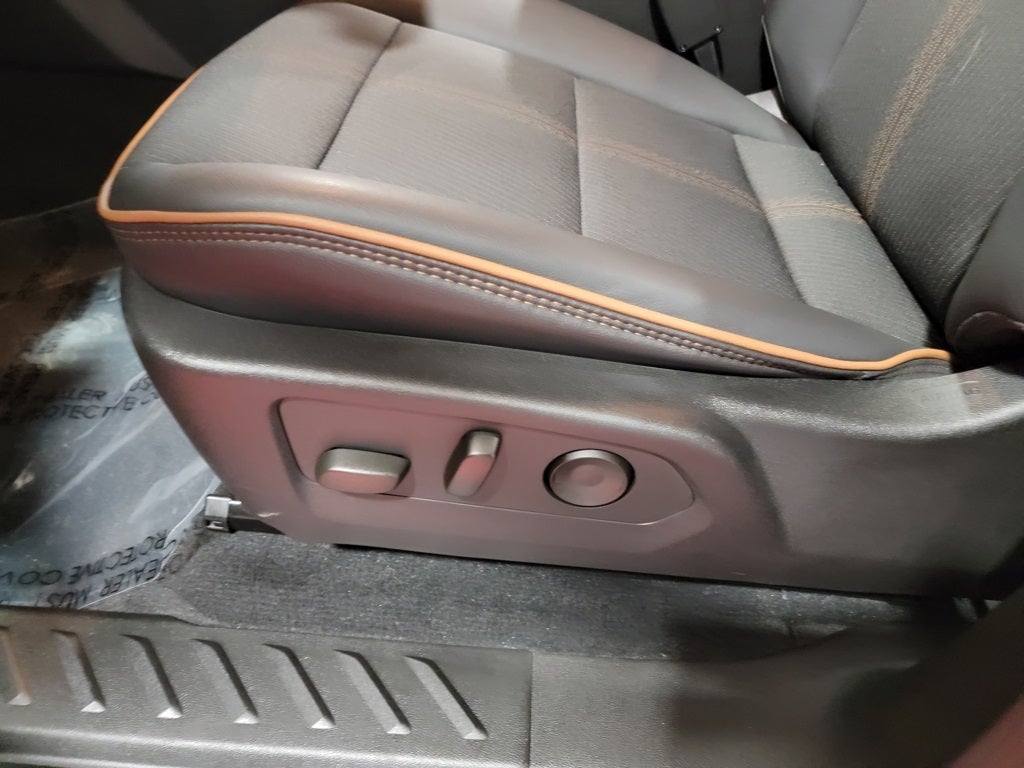 2024 GMC Canyon AT4 GM CERTIFIED