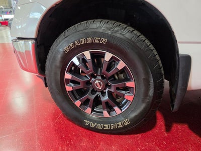 2017 Nissan Titan SL