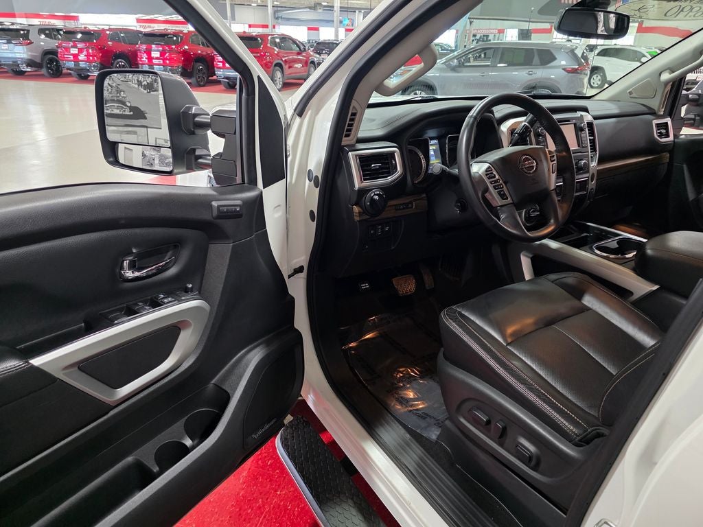 2017 Nissan Titan SL