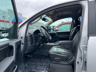 2009 Nissan Titan LE