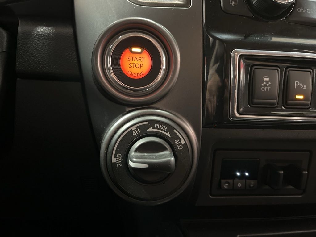 2016 Nissan Titan XD Platinum Reserve Carbravo