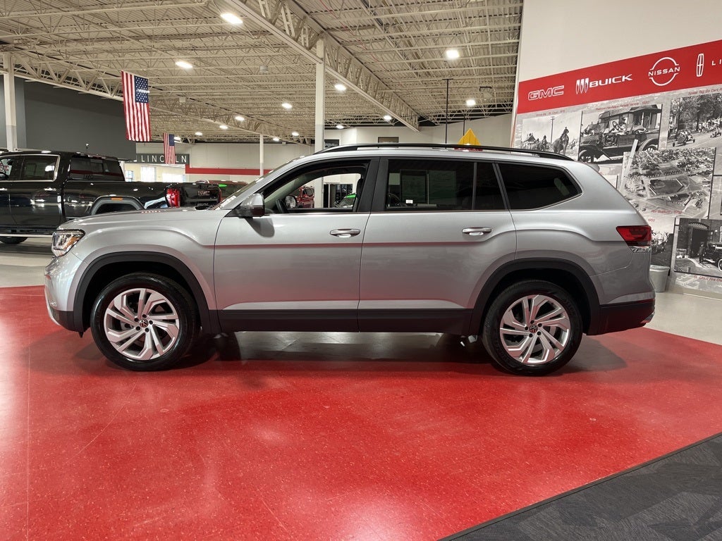 2022 Volkswagen Atlas 3.6L V6 SE w/Technology