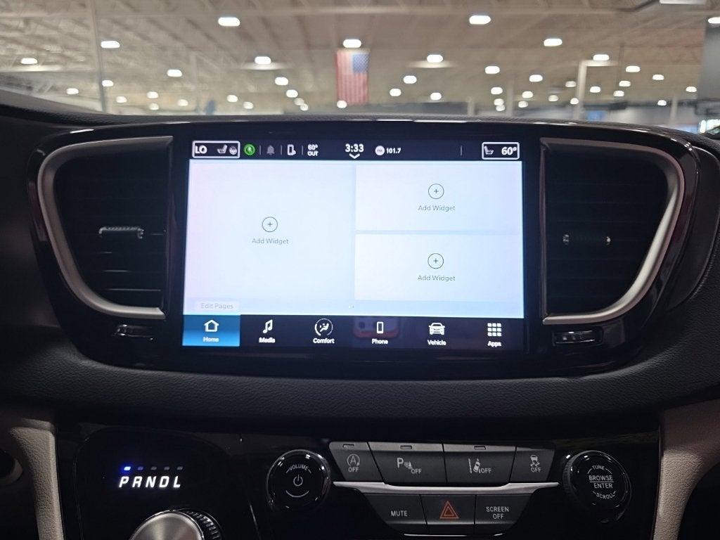 2023 Chrysler Pacifica Touring L Carbravo GM CPO