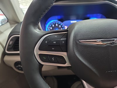 2024 Chrysler Pacifica Touring L Carbravo GM CPO