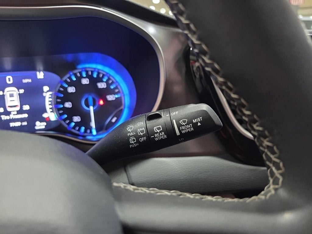 2023 Chrysler Pacifica Touring L Carbravo GM CPO