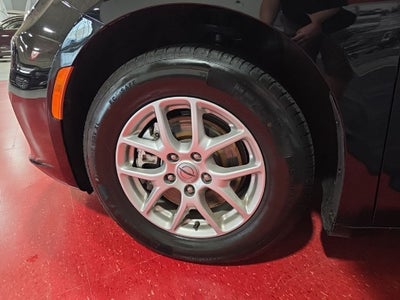 2024 Chrysler Pacifica Touring L CarBravo Certified