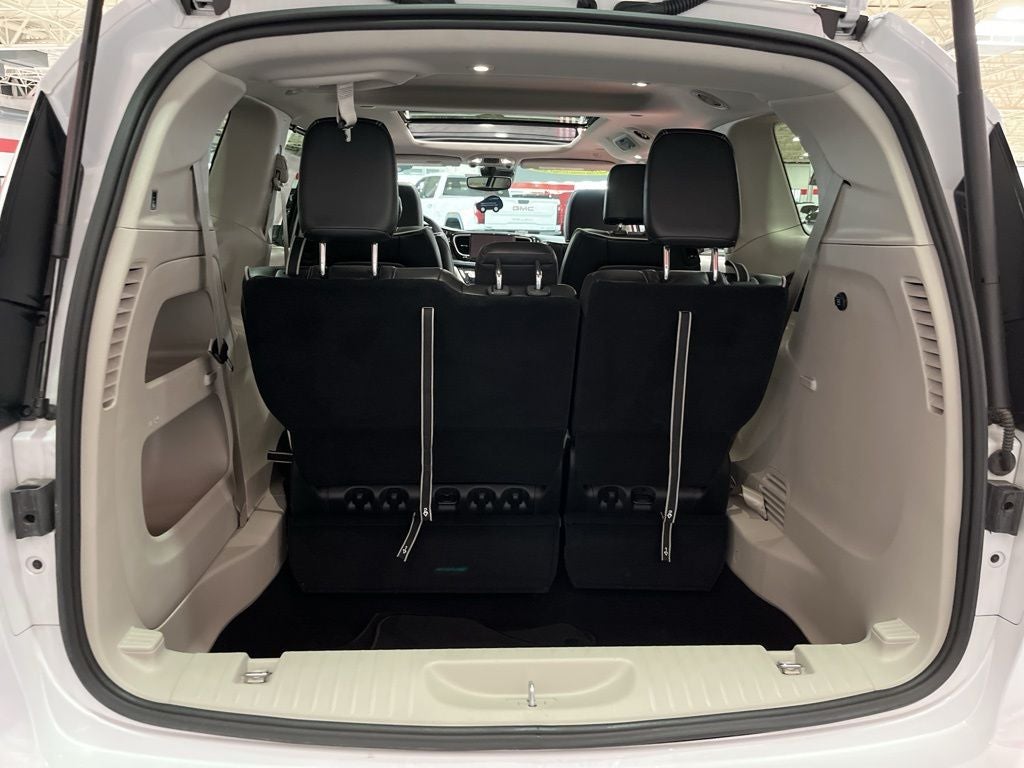 2024 Chrysler Pacifica Limited Carbravo CPO