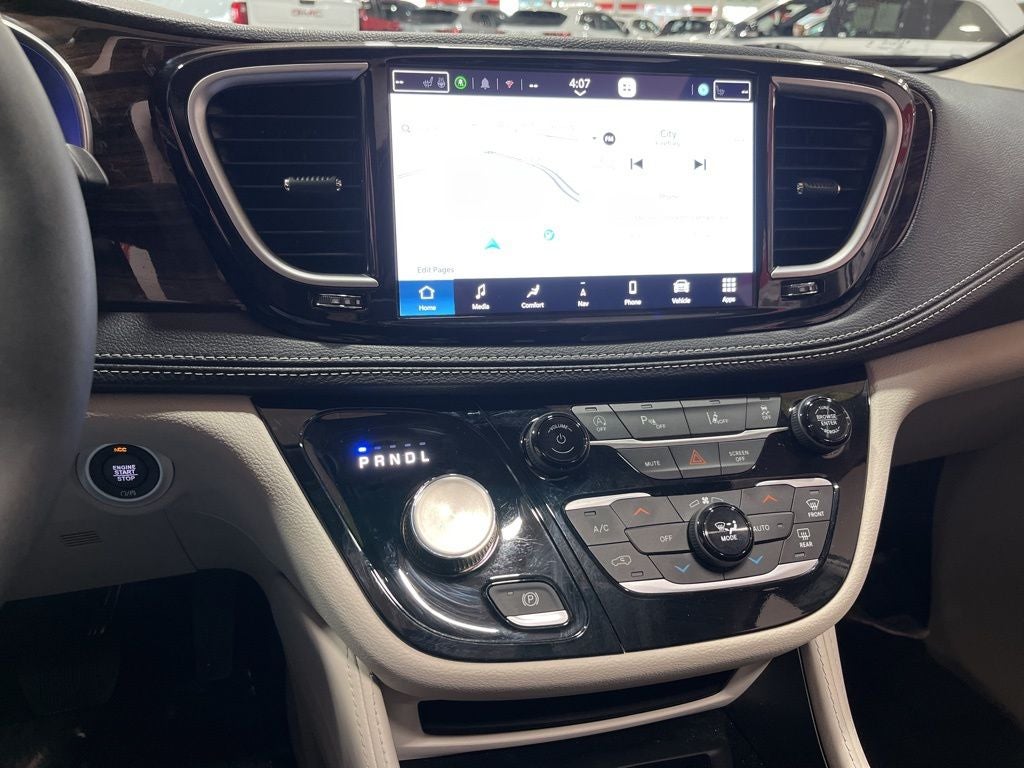 2024 Chrysler Pacifica Limited Carbravo CPO