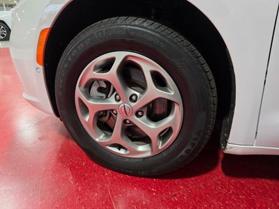 2024 Chrysler Pacifica Limited Carbravo CPO