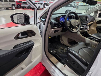 2024 Chrysler Pacifica Limited Carbravo CPO