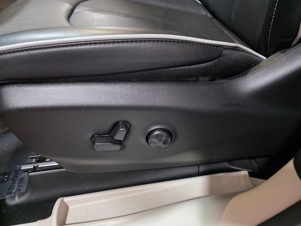 2024 Chrysler Pacifica Limited Carbravo CPO