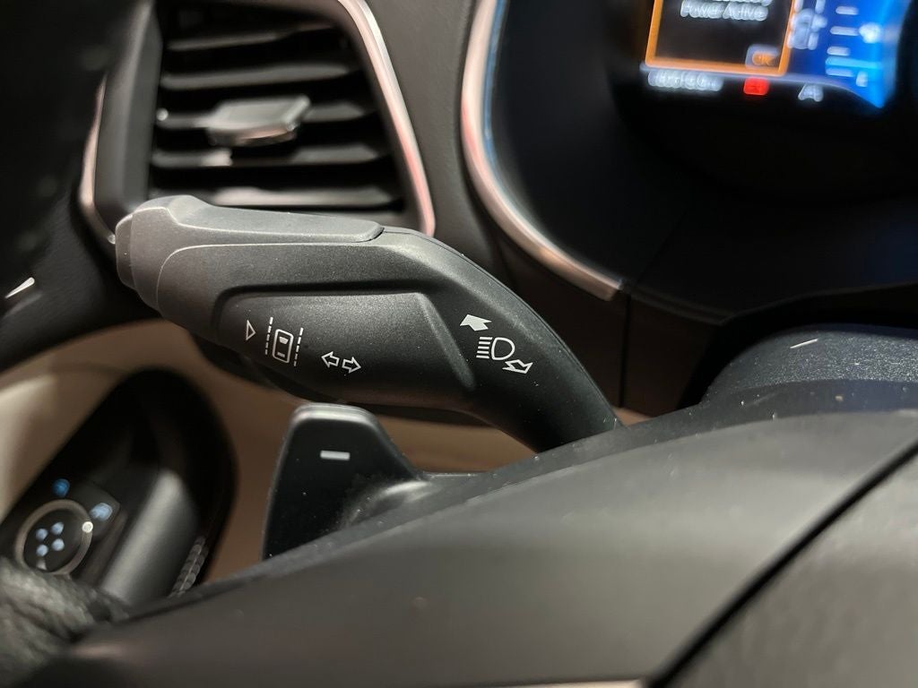 2019 Ford Edge Titanium Carbravo Certified