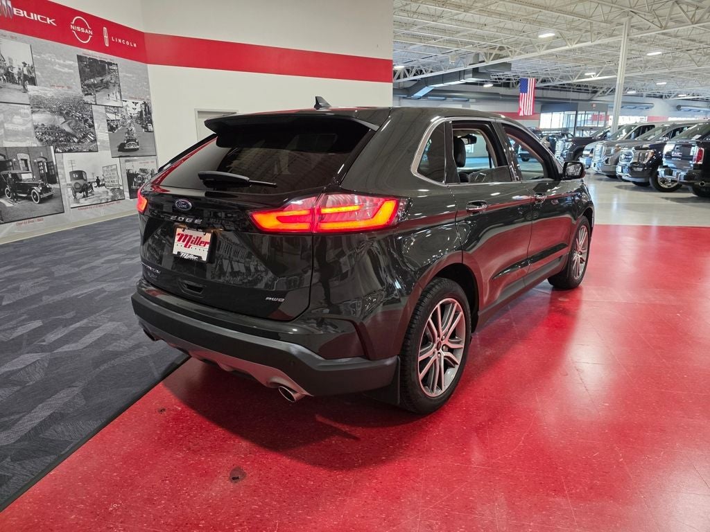 2023 Ford Edge Titanium