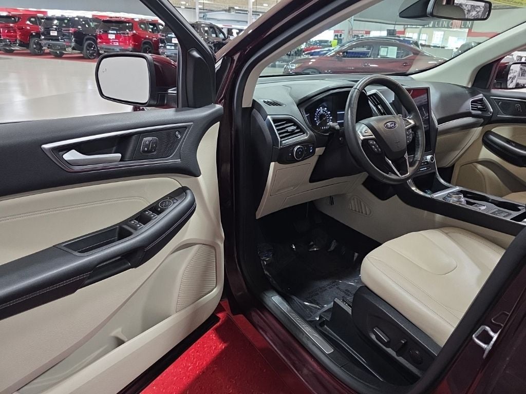 2022 Ford Edge Titanium Carbravo Certified