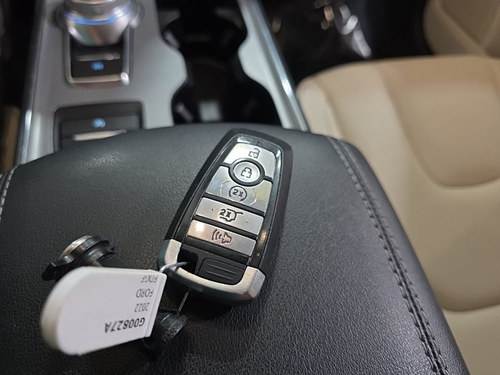 2022 Ford Edge Titanium Carbravo Certified