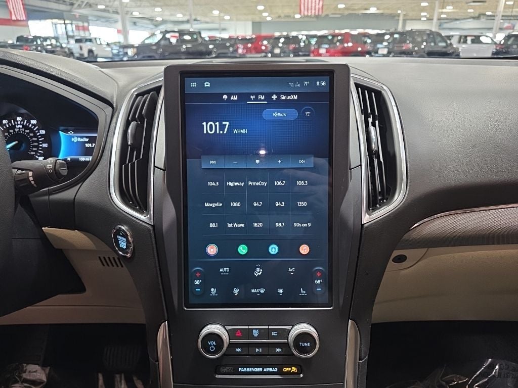 2022 Ford Edge Titanium Carbravo Certified