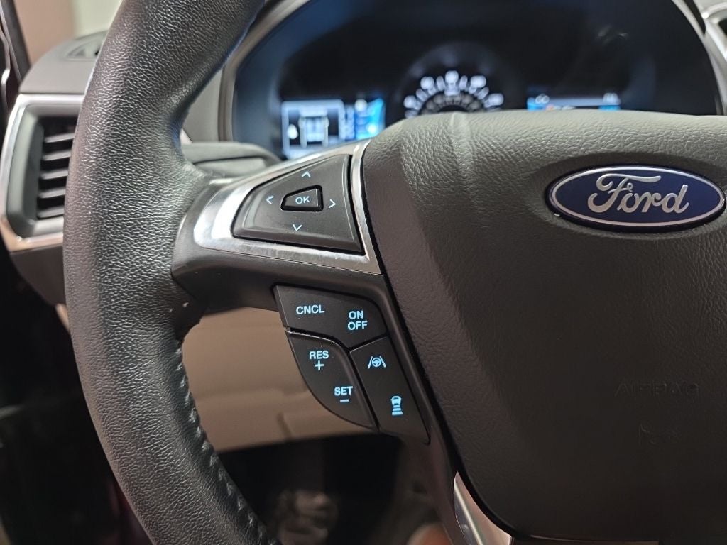 2022 Ford Edge Titanium Carbravo Certified