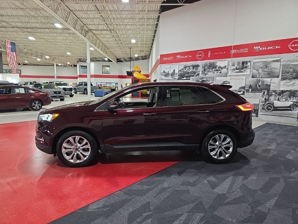 2022 Ford Edge Titanium Carbravo Certified