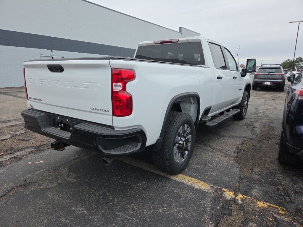 2024 Chevrolet Silverado 2500HD Custom
