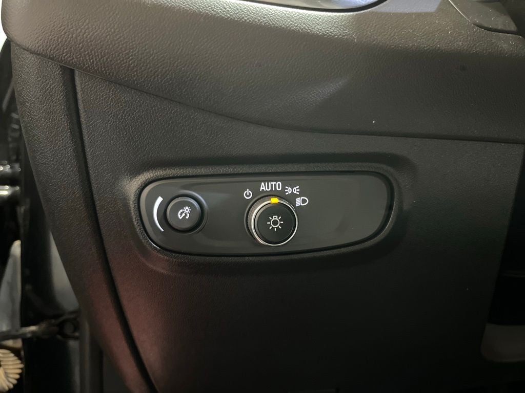 2022 Chevrolet Equinox LS Carbravo Certified