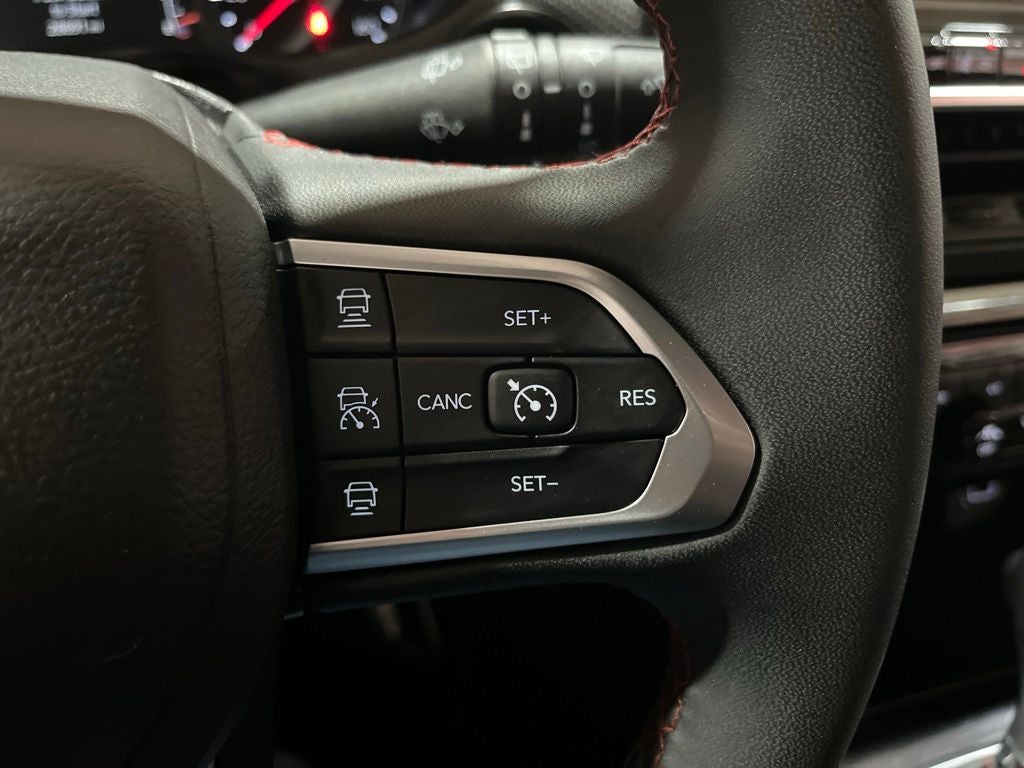 2025 Jeep Compass Trailhawk Carbravo Certified
