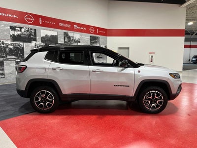 2025 Jeep Compass Trailhawk Carbravo Certified