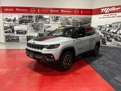 2025 Jeep Compass Trailhawk Carbravo Certified
