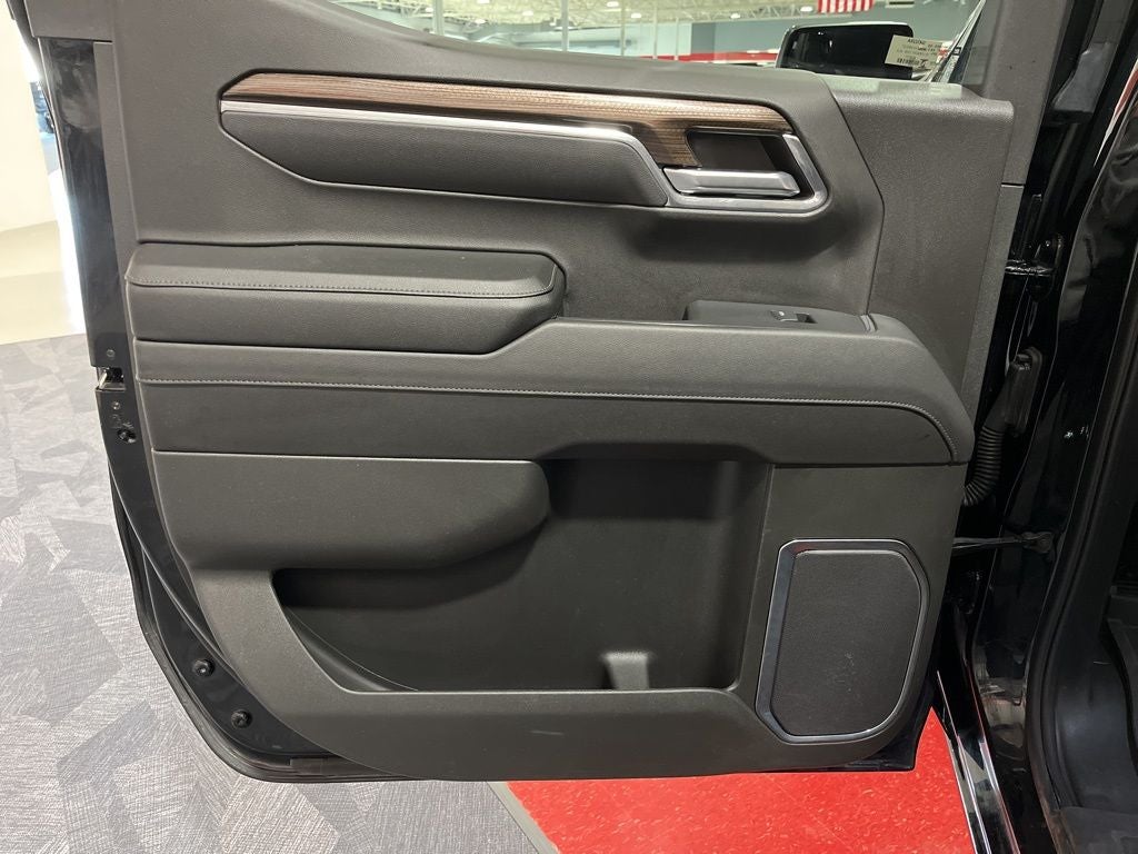2024 Chevrolet Silverado 1500 LT LT1