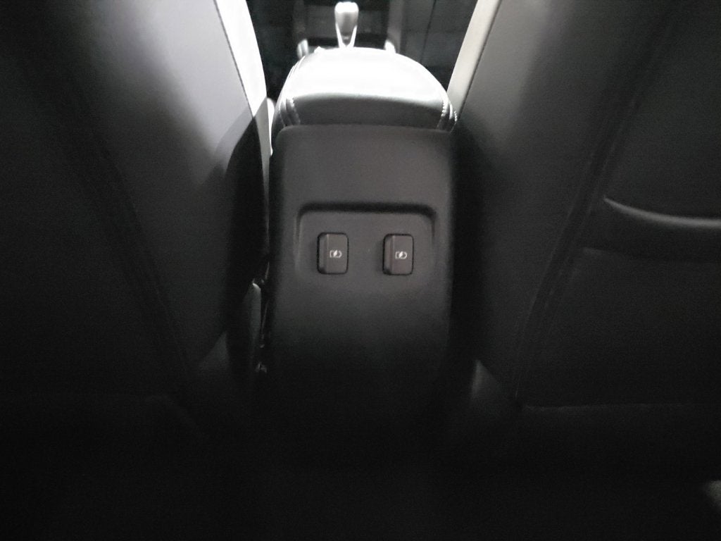 2024 Nissan Kicks SR Carbravo CPO