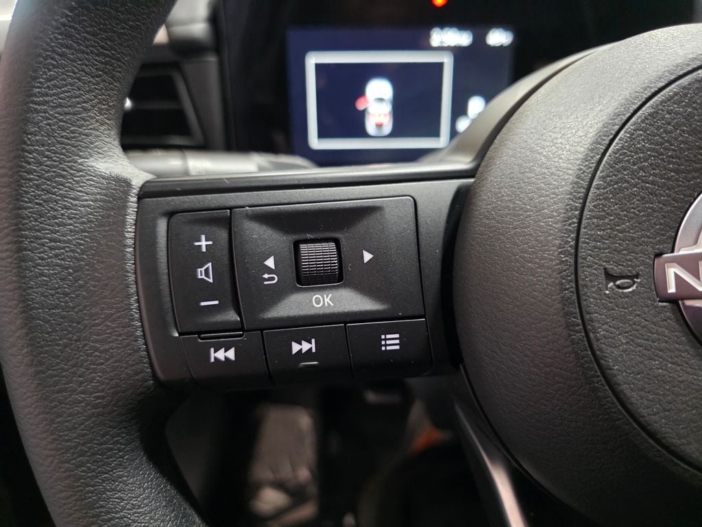 2025 Nissan Kicks S