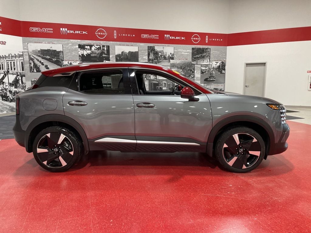 2025 Nissan Kicks SR