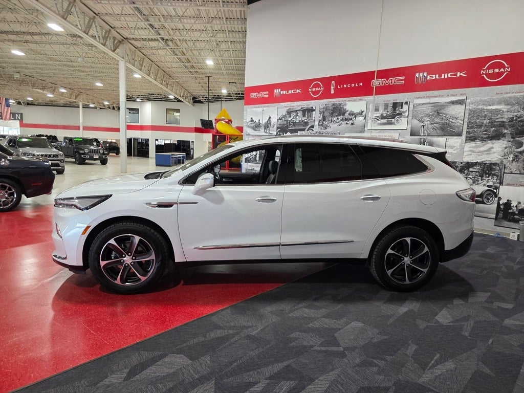 2022 Buick Enclave Essence