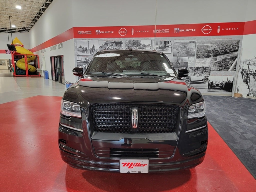 2023 Lincoln Navigator L Reserve