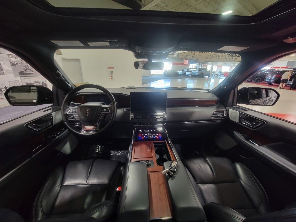 2023 Lincoln Navigator L Reserve