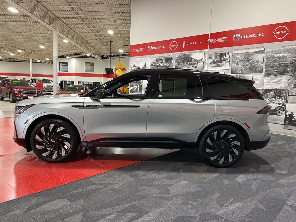 2024 Lincoln Nautilus Reserve