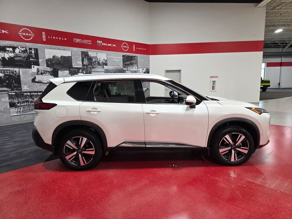 2023 Nissan Rogue SL